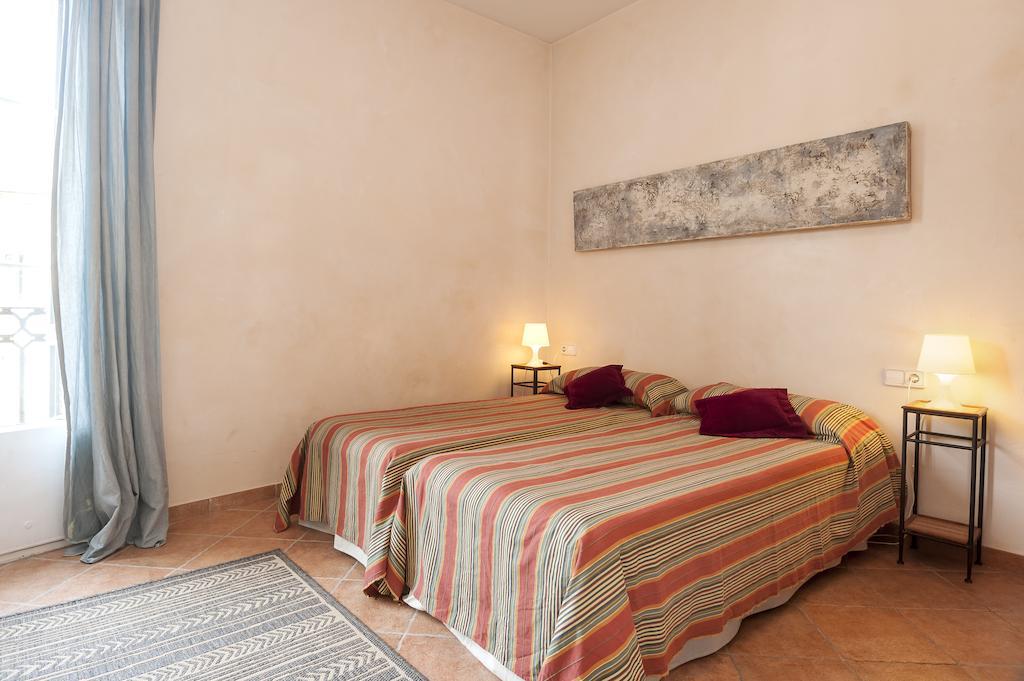 Gaudi Apartment 9 Barcelona Room photo