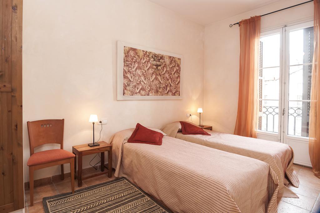 Gaudi Apartment 9 Barcelona Exterior photo